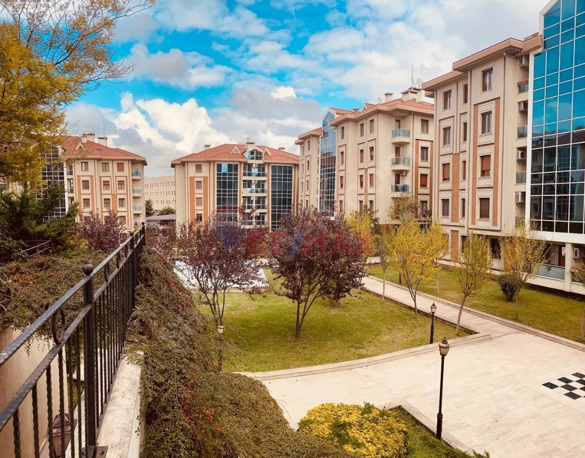 SAKLIVADİ KONAKLARI 2.ETAPTA SATILIK 4+1 FIRSAT BÜYÜK DAİRE