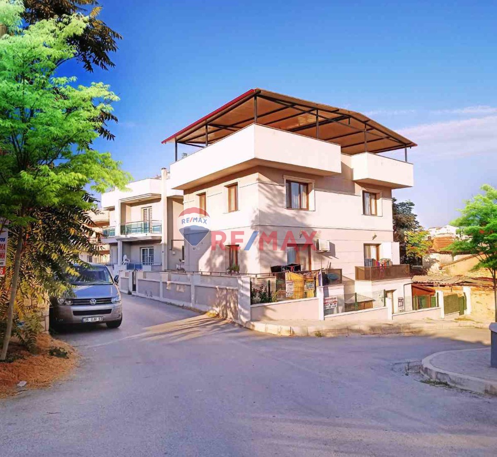 URLA YAKA MAHALLESİNDE 2+1 TERASLI DAİRE