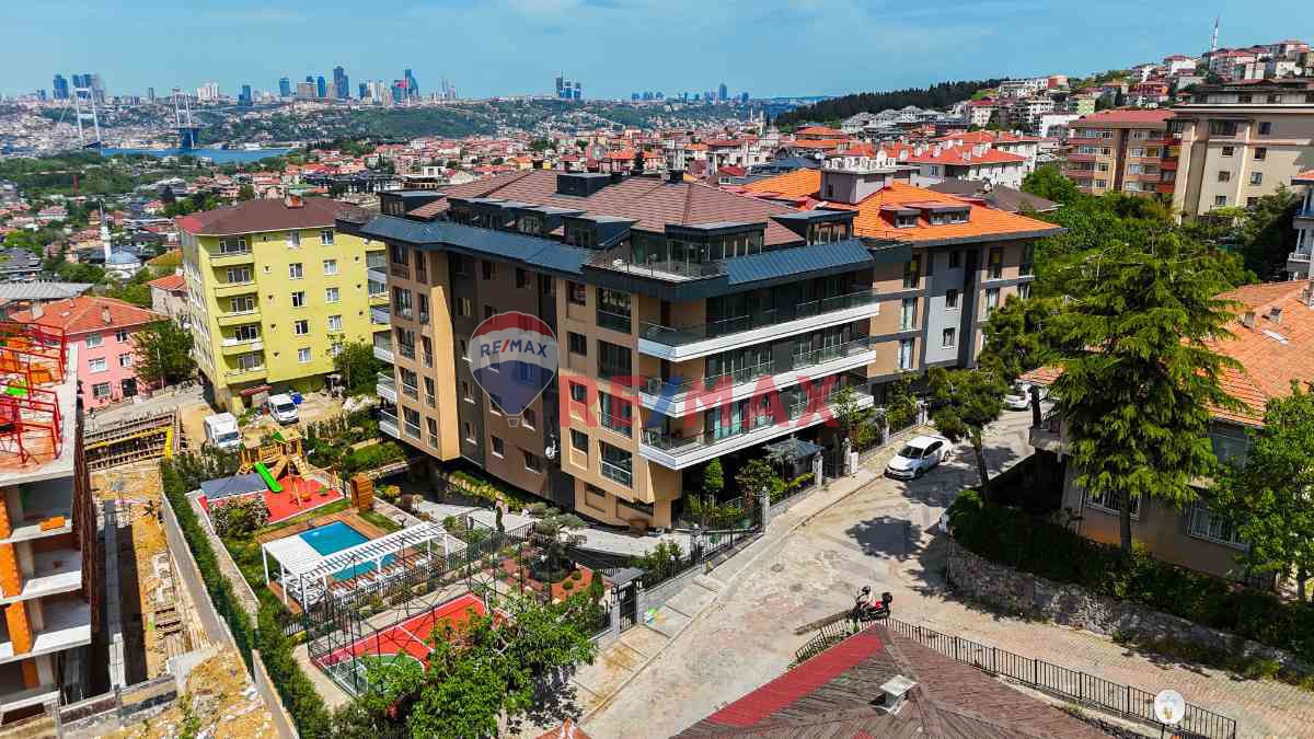 BURAK TOK'TAN BURHANIYE'DE BENZERSIZ SITEDE LÜKS BAHÇE DUBLEKSİ