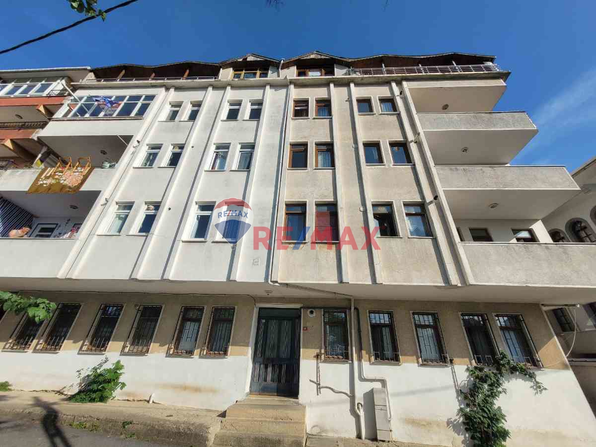REMAX ASHILL ÜSKÜDAR KÜÇÜKSU BOĞAZ MANZARALI KIRALIK 5+1 DUBLEX