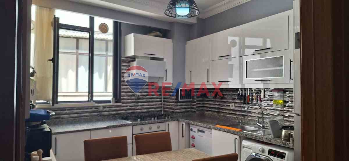ÇATI DUBLEKSİ – AYRI GİRİŞLİ 4+2 SATILIK DAİRE