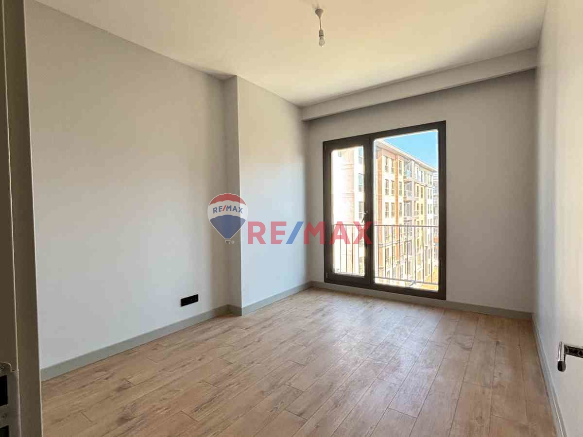REMAX MASA EMLAK KONUT ÇINARKÖY 5+1 GENİŞ ARA KAT DAİRE