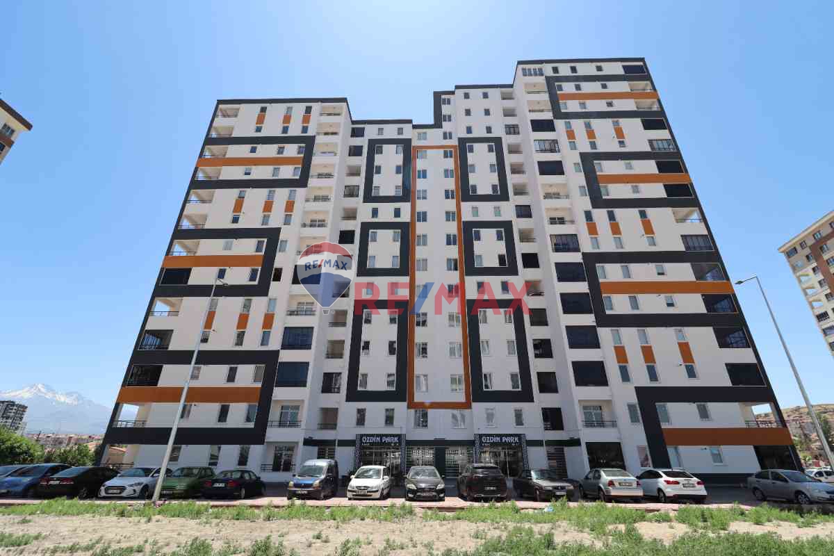 ZIYA GÖKALP MAHALLESINDE SATILIK 4+1 SIFIR DAIRE