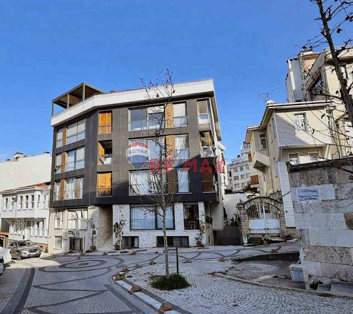 ÜSKÜDAR SALACAK'TA BOĞAZ MANZARALI 3+1 135 M² DAİRE