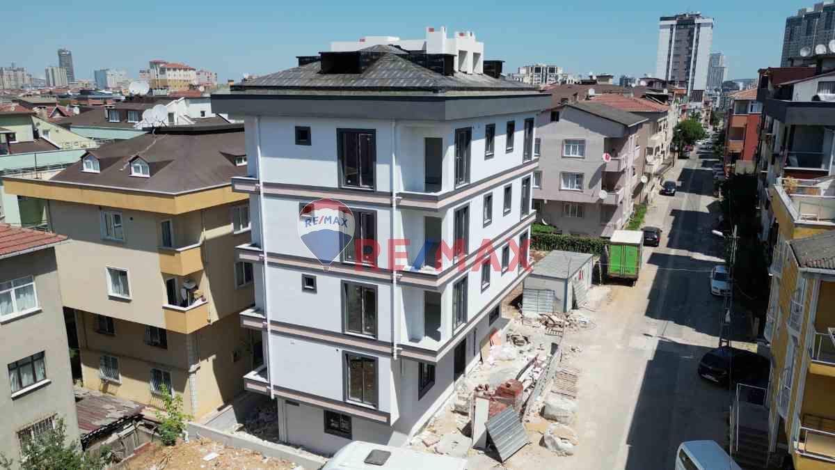 YASİN KURTULUŞ*ATAŞEHİR KAYIŞDAĞI'NDA METRO YANI 135 M2 SIFIR DUBLEKS DAİRE