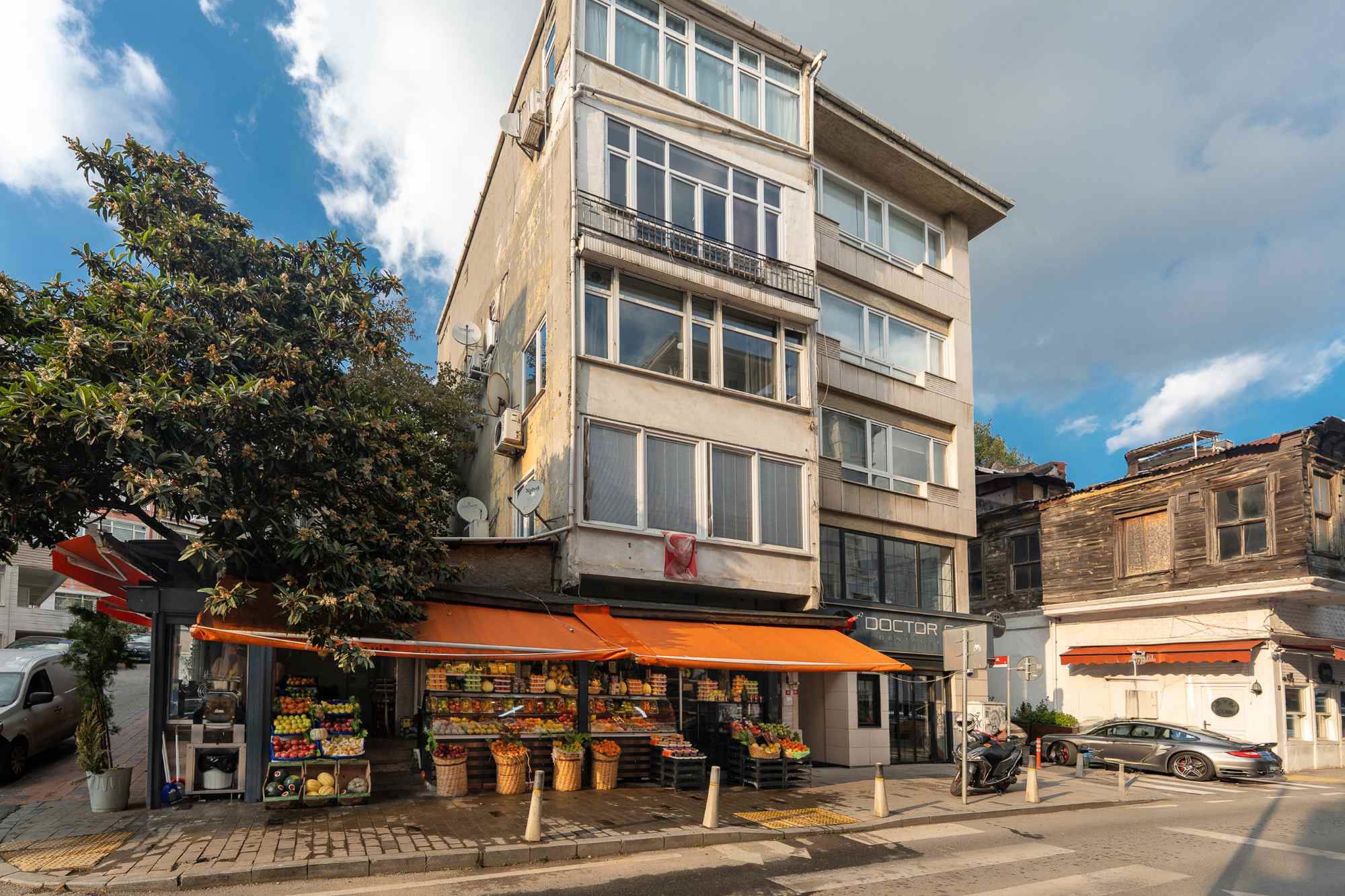 ARNAVUTKÖY BEŞIKTAŞ SATILIK GENIŞ 1+1 DAIRE