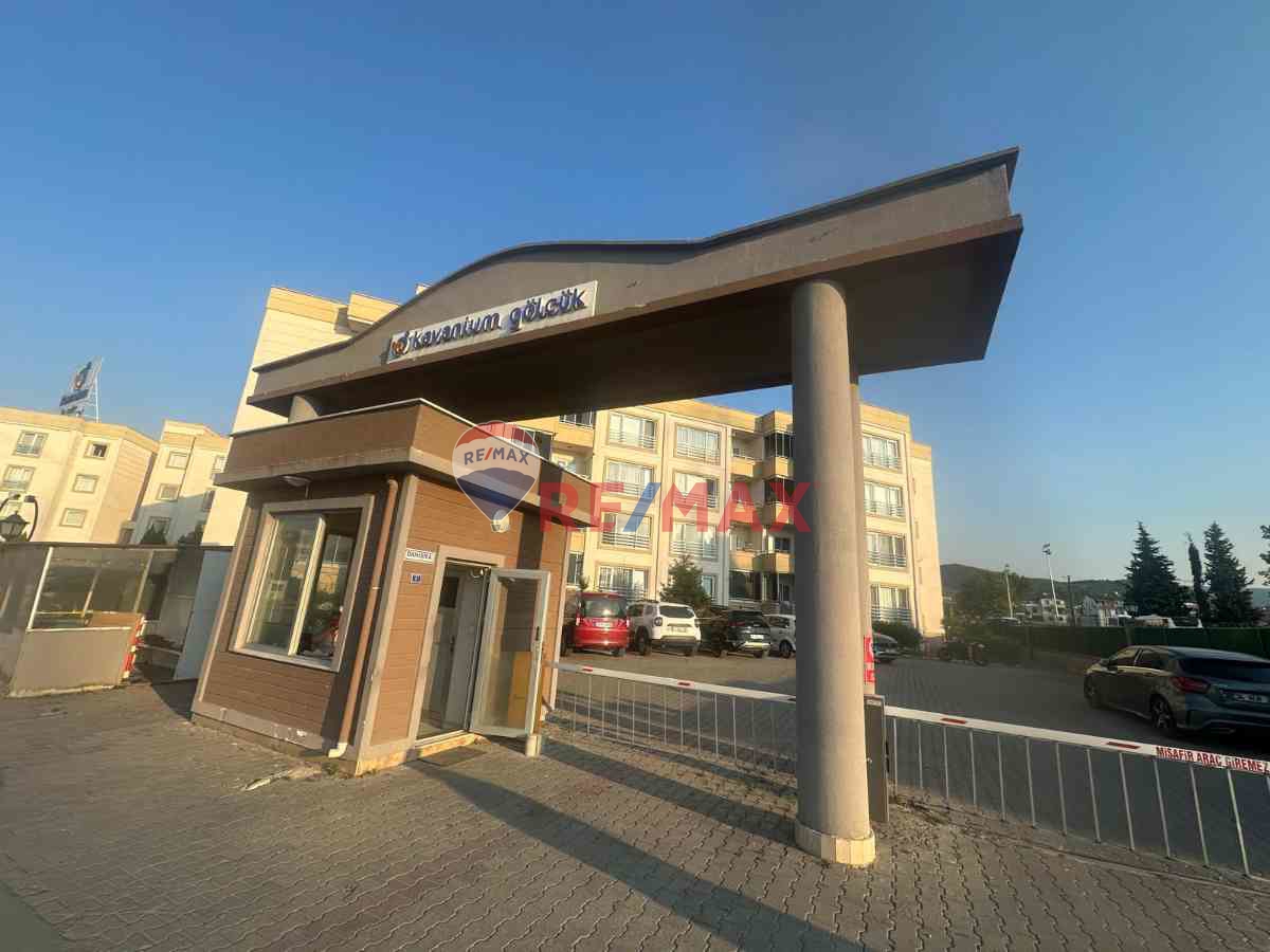 REMAX DREAMDEN GÖLCÜK KAVANİUM1 DE 3+1 BAKIMLI DAİRE
