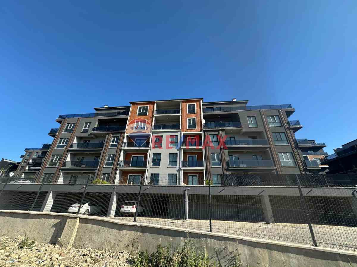 REMAX DREAMDEN AKKURT ROYAL CİTY DE GENİŞ 2+1 SATILIK DAİRE