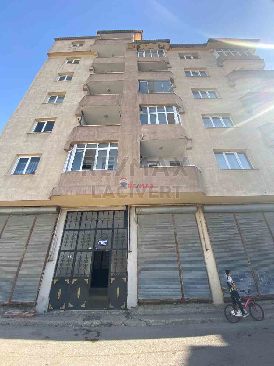 RE/MAX LACİVERT'TEN ŞEHİR MERKEZİNDE DUBLEKS 5+1 DAİRE SATILIK