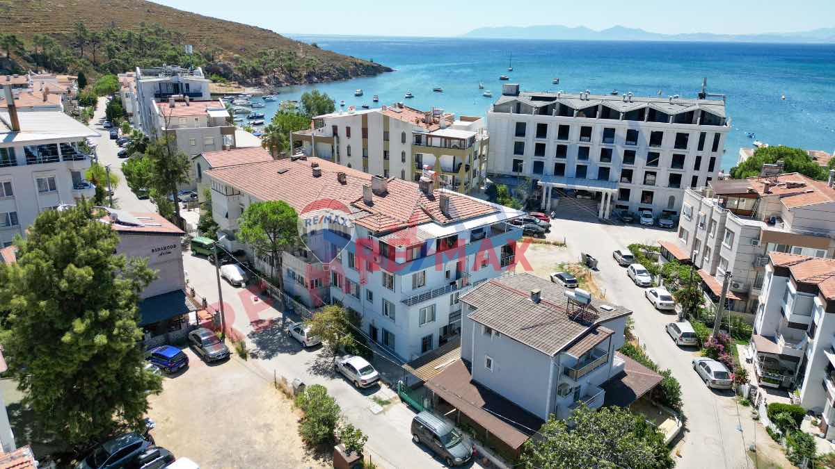 AYVALIK BADAVUT PLAJINDA 3+1 TERAS DAİRE