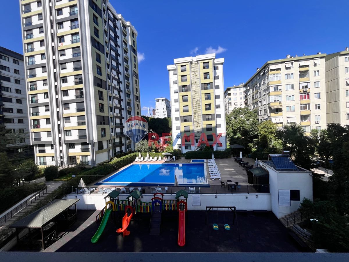 SUADİYE SİTESİNDE 3+1 BOŞ SATILIK DAİRE