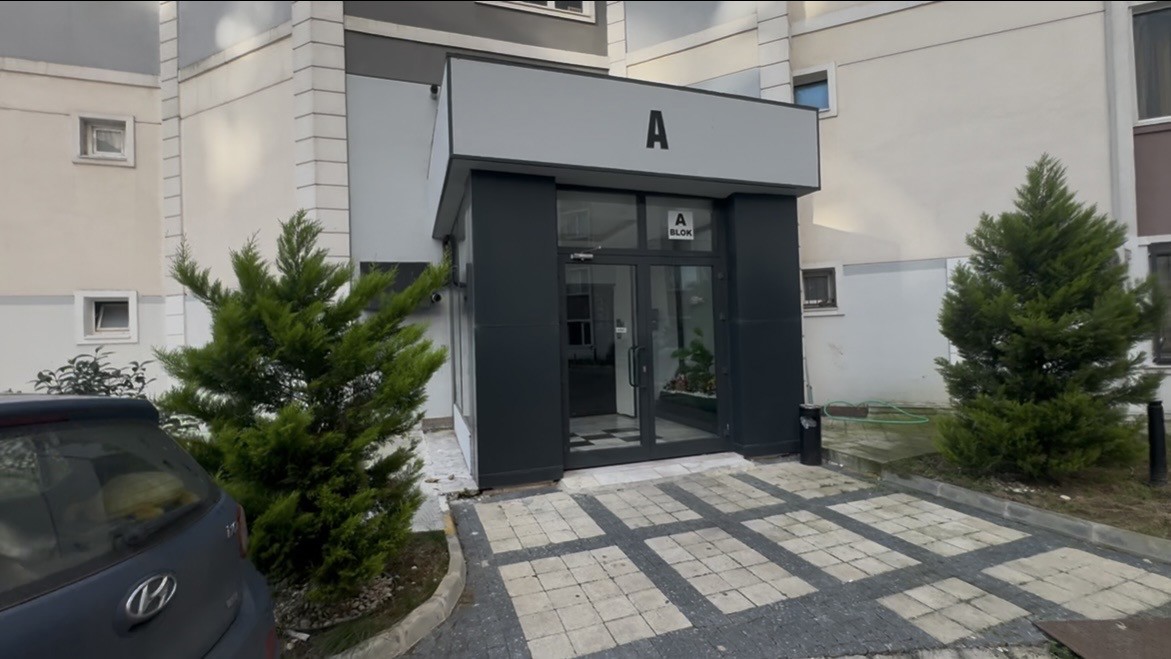 RE/MAX GELİŞİM'DEN ADNAN KAHVECİ İREM EVLERDE SATILIK 3+1 DAİRE