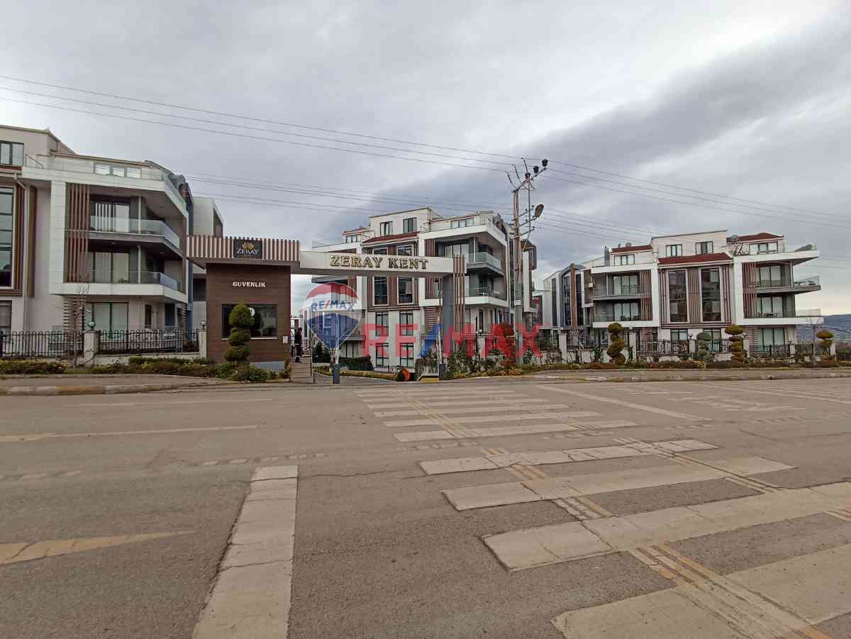 BAŞİSKELE ZERAYKENTTE 2+1 DUBLEX SİTE İÇİ SATILIK DAİRE