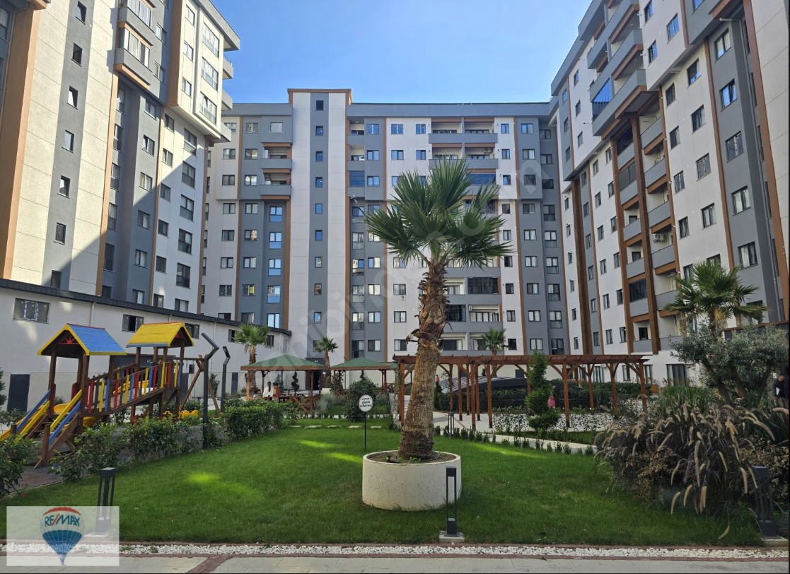 TUZLA MERKEZDE SİTE İÇİ 3+1 SATILIK SIFIR DAİRE