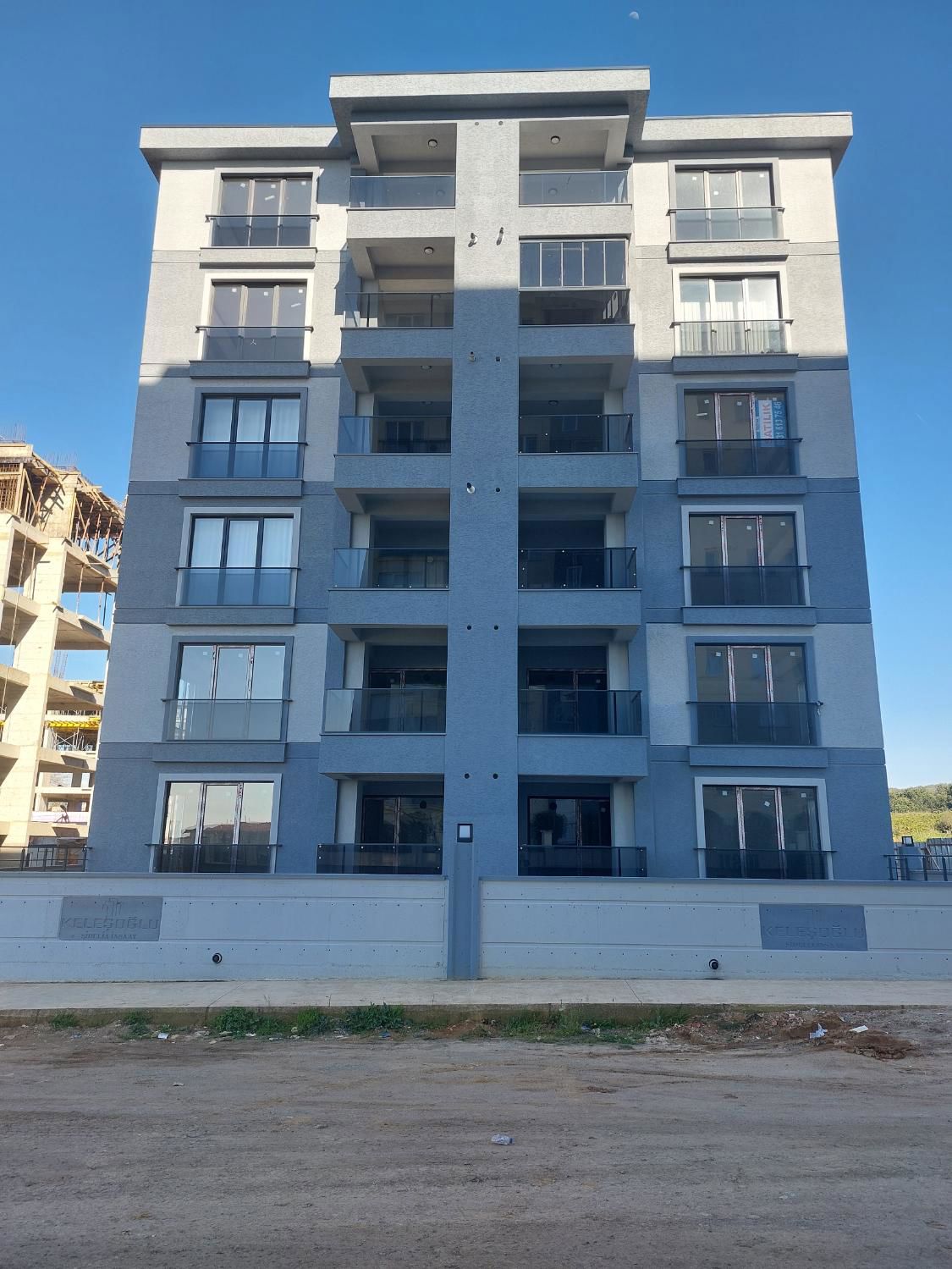 PENDİK AHMET YESEVİ MH EBEVEYN BANYOLU GENİŞ 2+1 SATILIK DAİRE