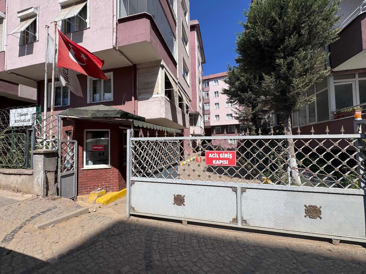 BULGURLU GARANTI KONAKLARINDA SATILIK 3+1 OTURMAYA HAZIR DAIRE