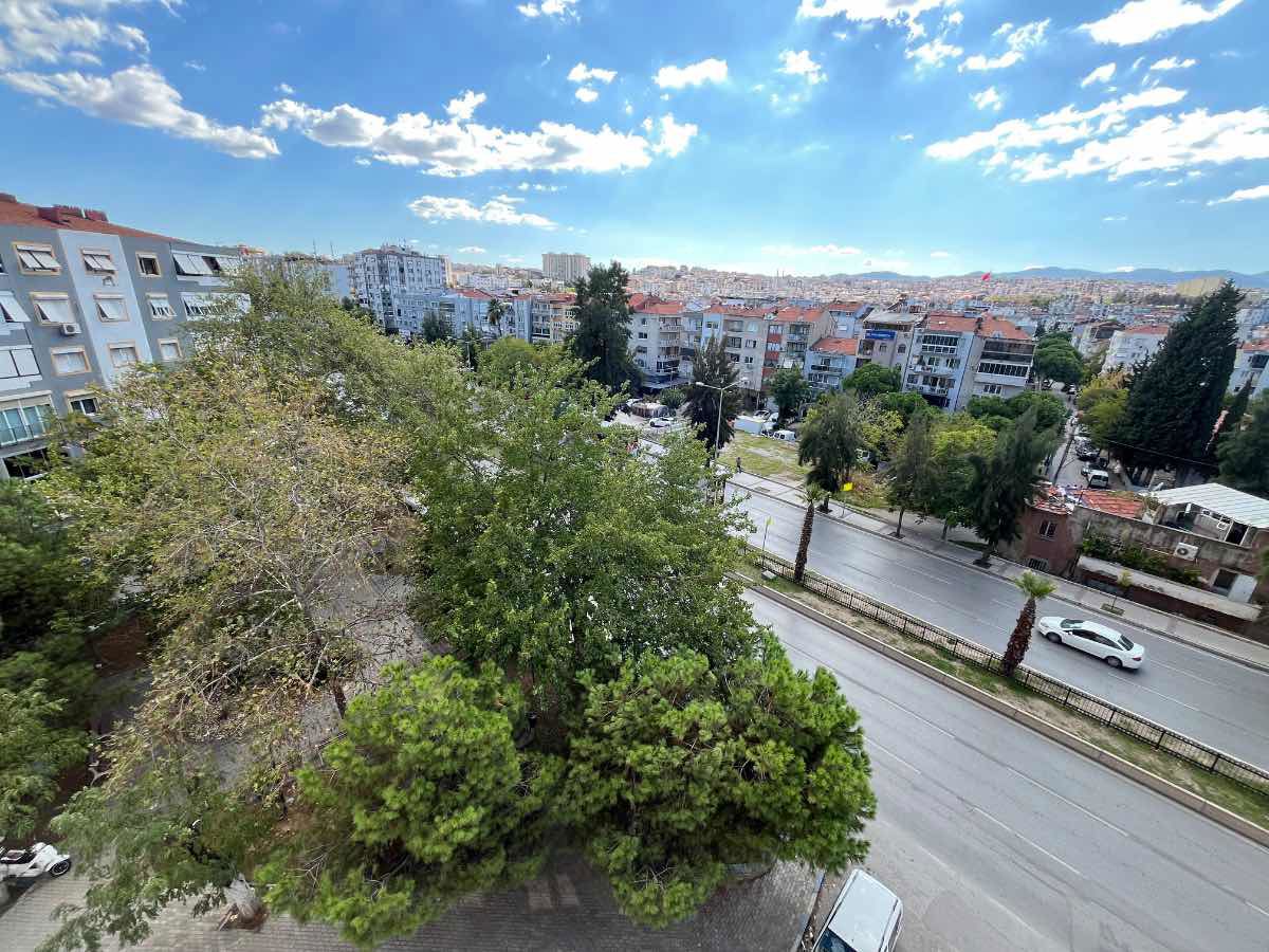 ÜÇYOL METROYA , İNÖNÜ CADDESINE YAKIN FERAH 3+1 SATILIK DAİRE