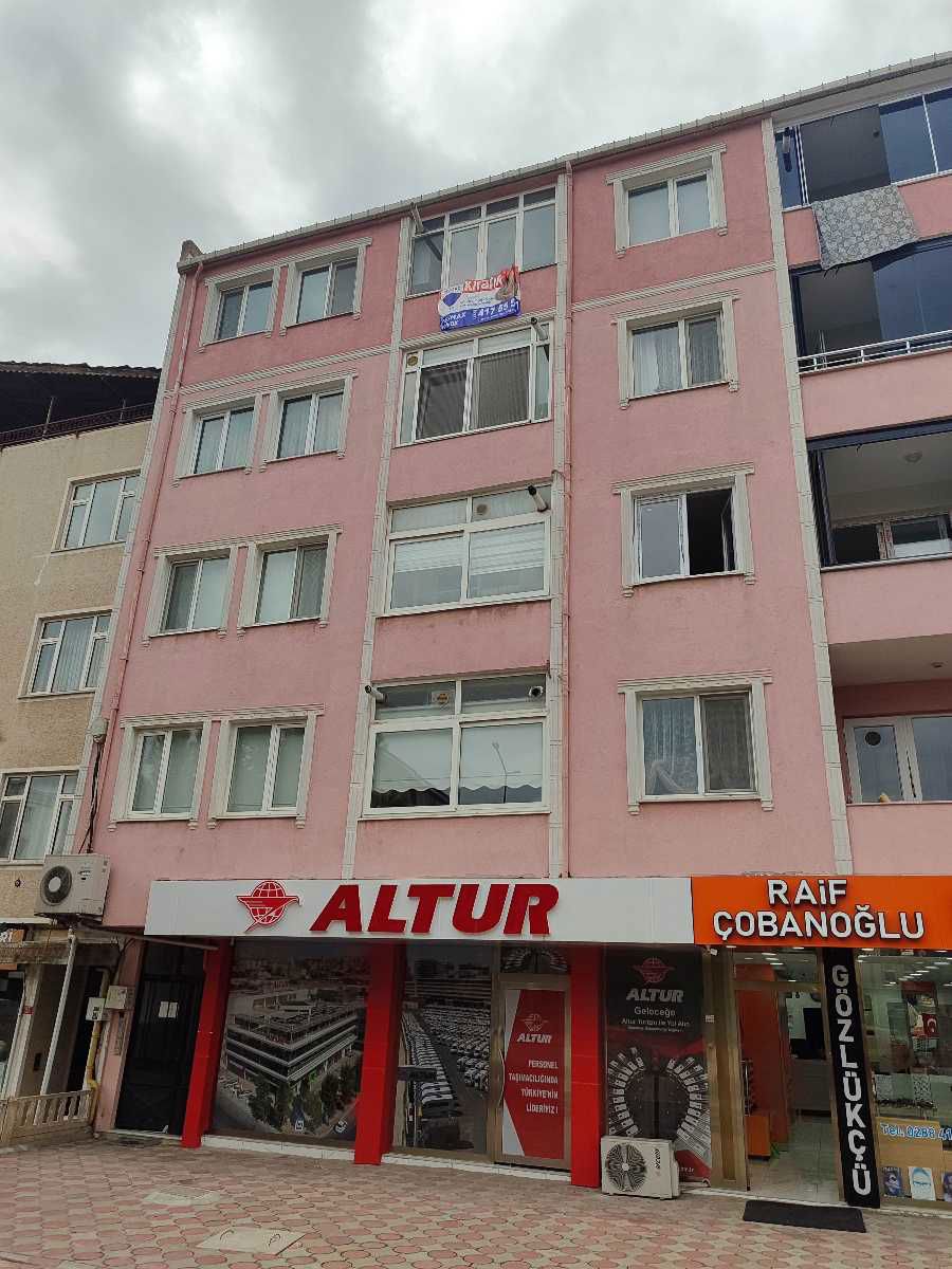 *** DEVLET HASTANESİ KARŞISINDA , GENİŞ KULLANIMLI 2+1 ***