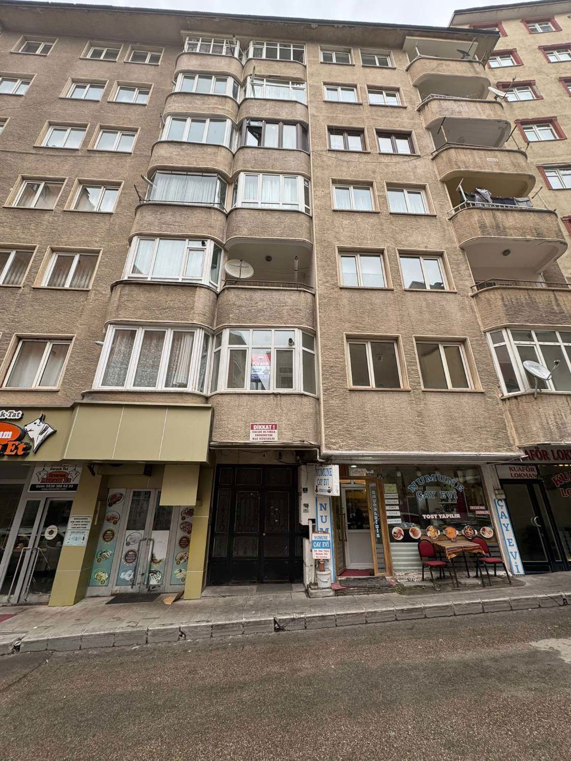 REMAX İLKE'DEN ÇAYKARA CADDESİ'NDE 3+1 KİRALIK DAİRE