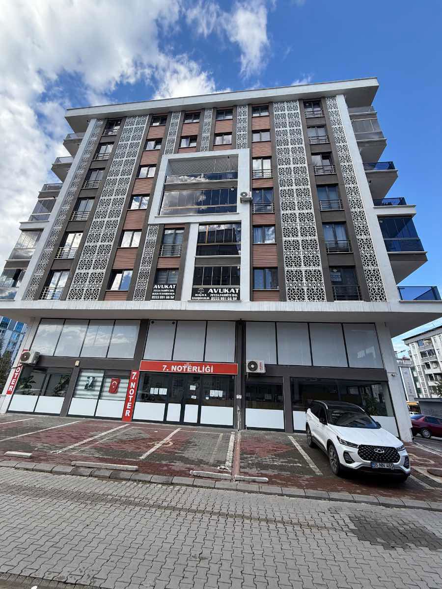 REMAX ŞAHIN'DEN ATAKENT 7'NCI NOTER ÜZERINDE 1+1 DAIRE