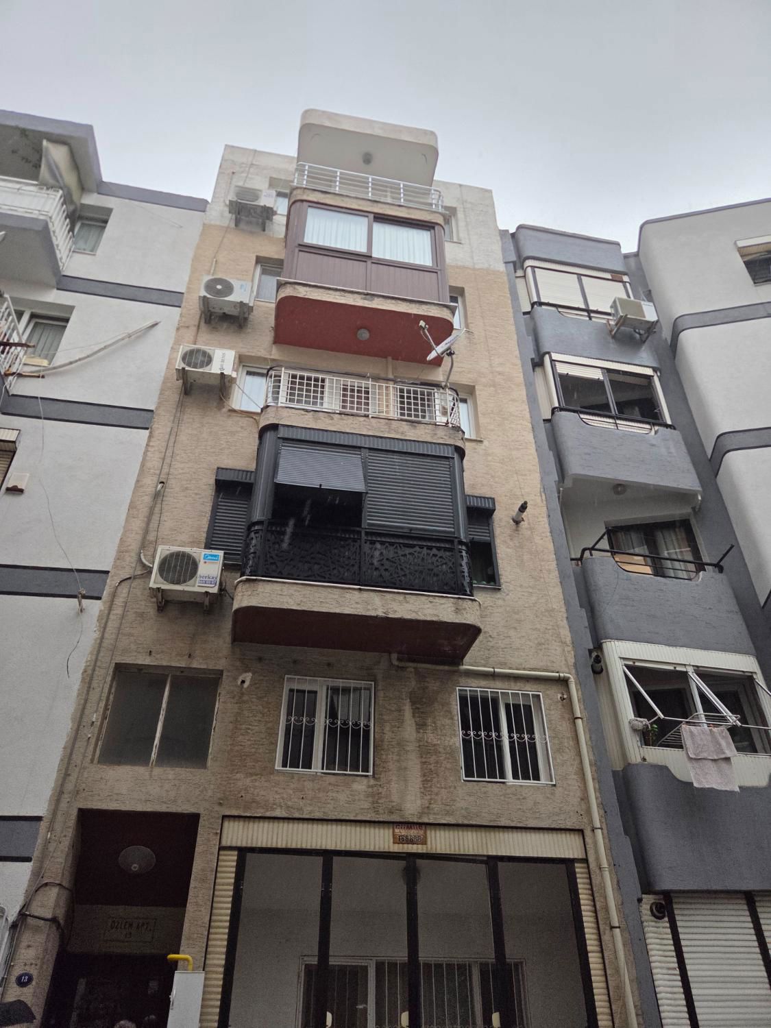 KARŞIYAKA DONANMACI MAHALLESİ 3+1 SATILIK DAİRE