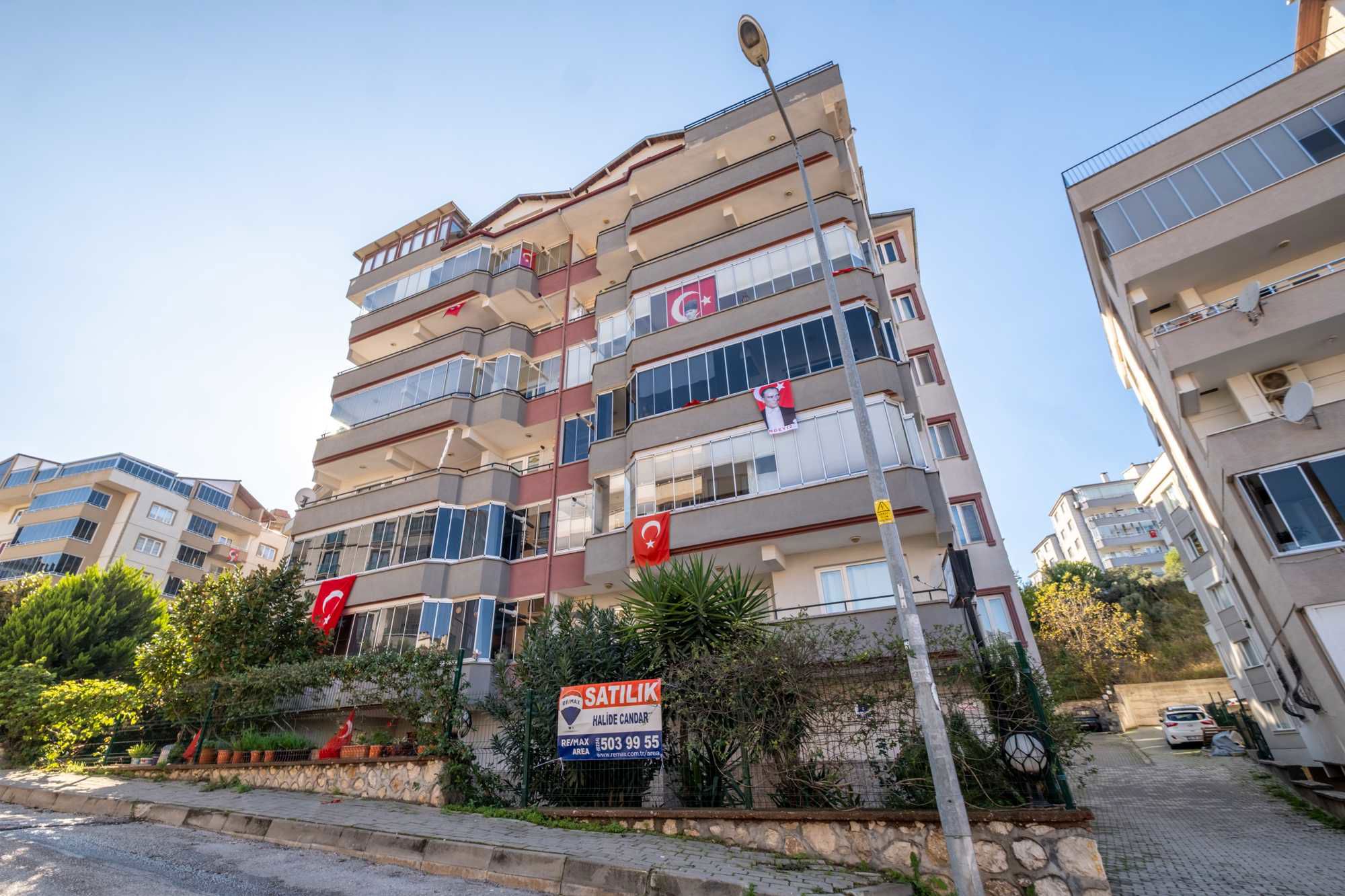 REMAX AREA DAN SATILIK DENIZ MANZARALI TERASLI 5+1 DUBLEKS DAIRE