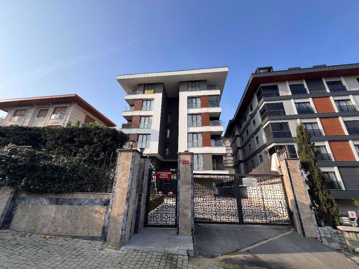 ÜSKÜDAR ÇENGELKÖY BAHÇELIEVLERDE 1+1 TERS DUBLEKS SATILIK DAIRE