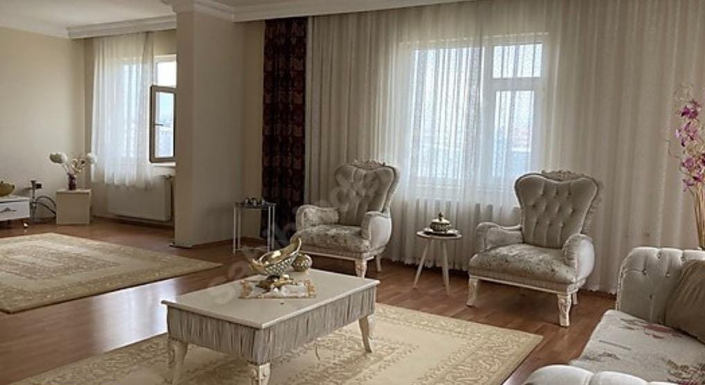 BEYLİDÜZÜ BARIŞ'DA KISA KATLIDA 5+2 280 M2 SATILIK DUBLEX DAİRE