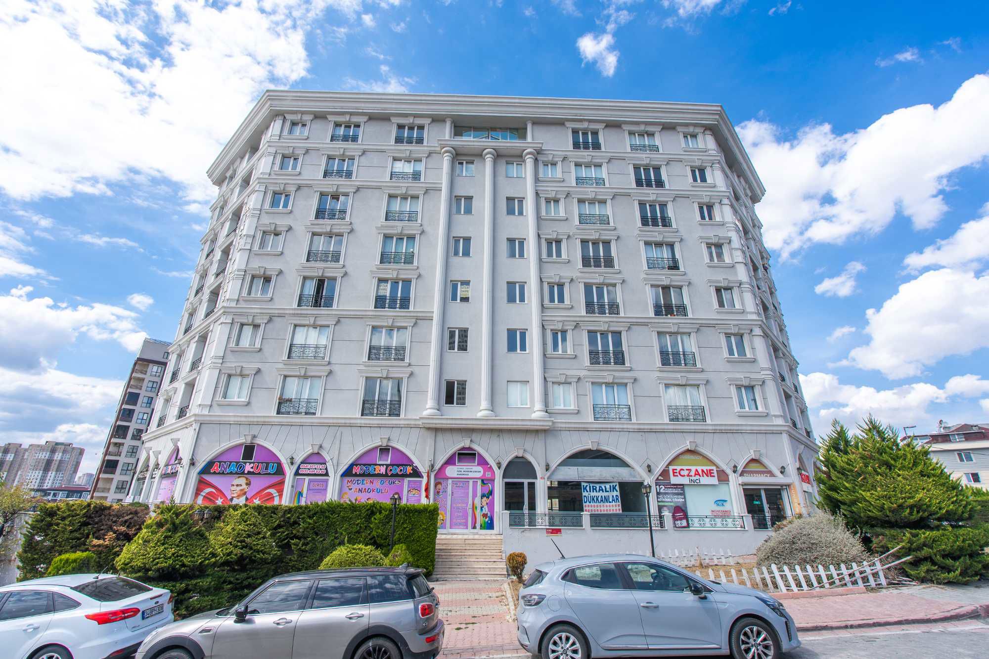 REMAX GELİŞİMDEN İNCİ PALASTA GENİŞ 1+1 SATILIK DAİRE