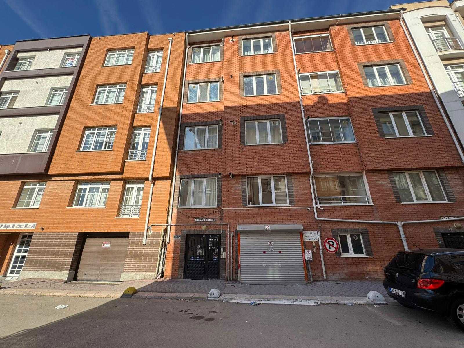 YENİBAĞLARDA 1+1 GÜNEY CEPHE ARA KAT KİRALIK DAİRE.