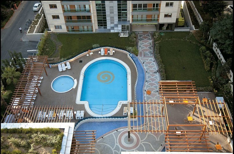 ŞİŞLİ MİDDLEİST SİTESİNDE SATILIK DAİRE  150 M2 3+1 OTOPARK VE HAVUZLU