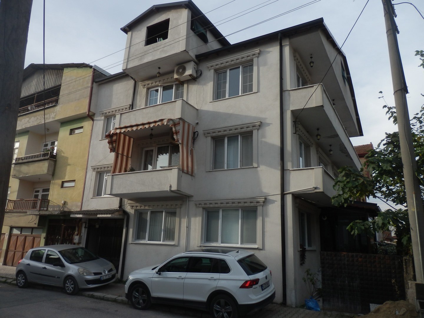 TEKELER MAHALLESİ, AİLE APARTMANINDA YER ALAN ,3+1, KİRALIK DAİRE