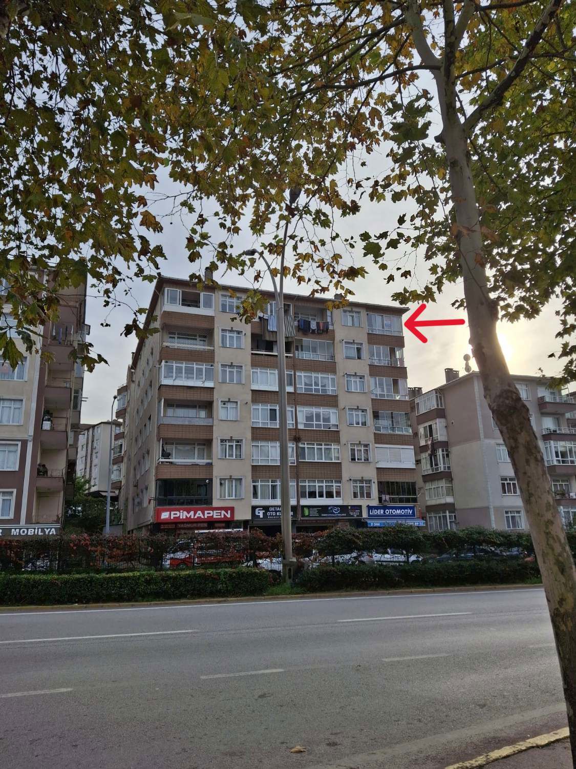 REMAX FREKANS TAN İZNİK YOLUNDA SATILIK BAKIMLI 2+1 DAİRE