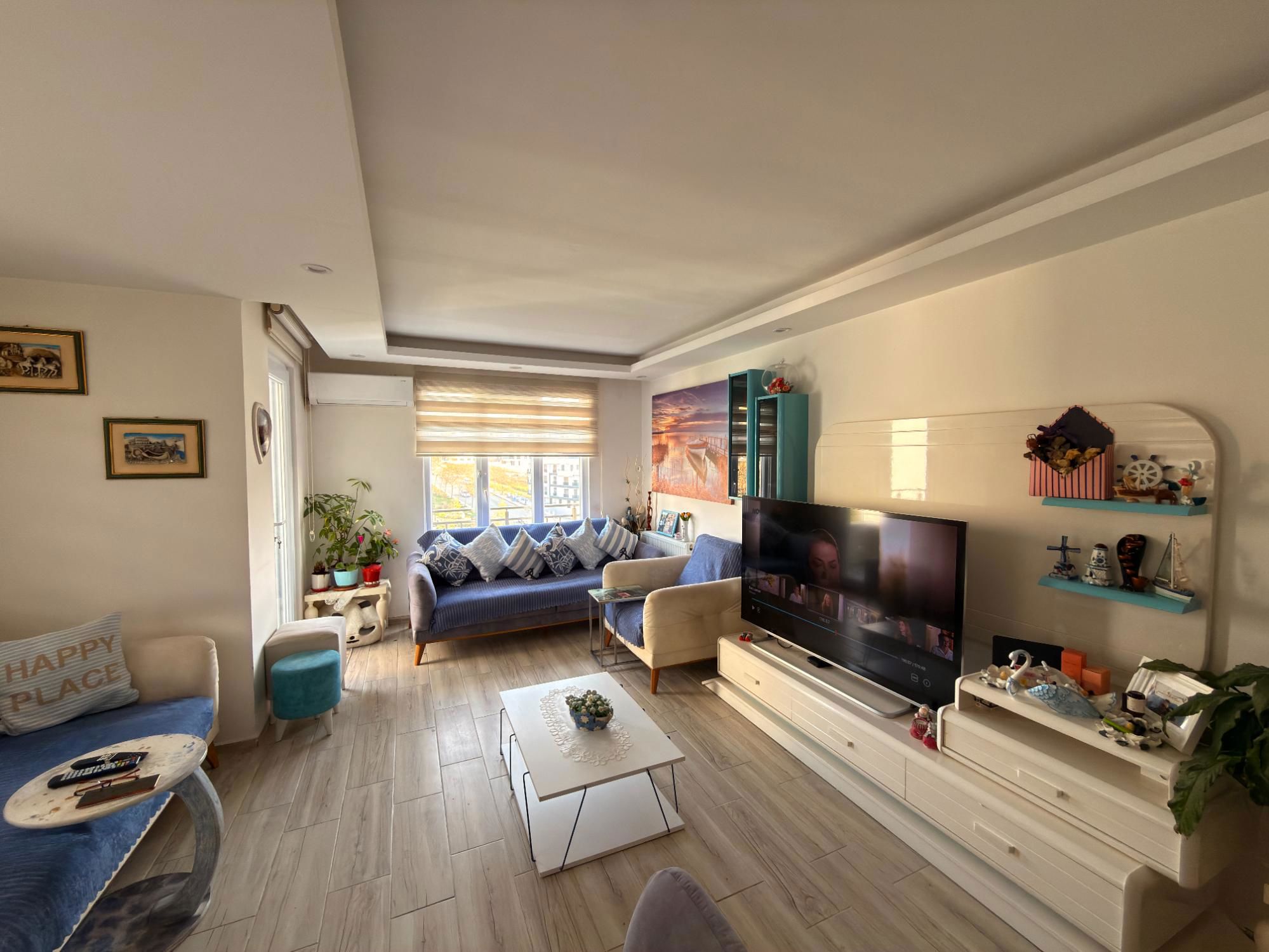 BEYLİKDÜZÜ KAVAKLIDA ÇİFT BALKON VE TERASLI 2+1 DUBLEKS SATILIK DAİRE