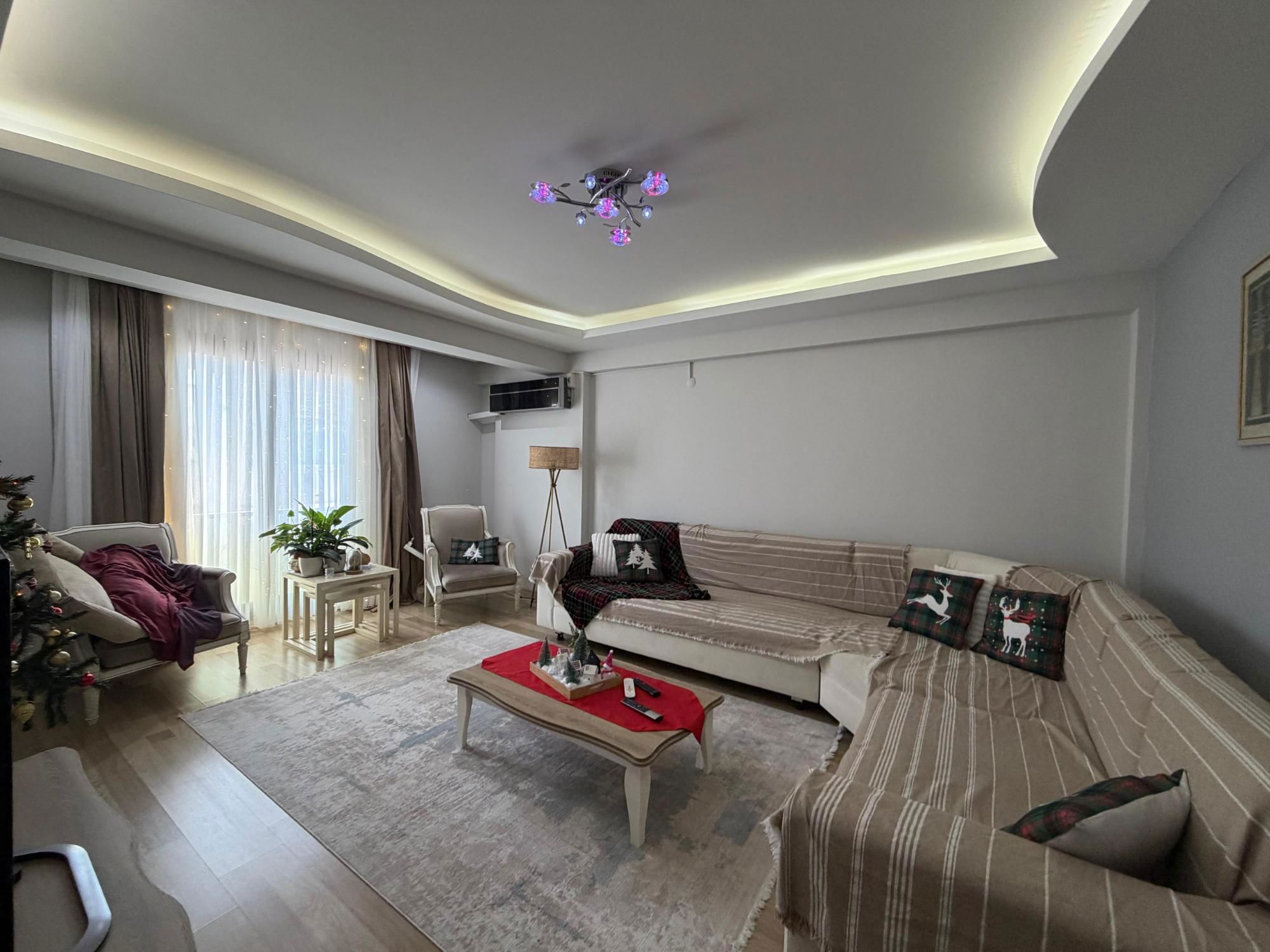 15 KARŞIYAKA ŞEMIKLER'DE ÇIFT TERASLI 5+2 SATILIK DUBLEKS DAIRE