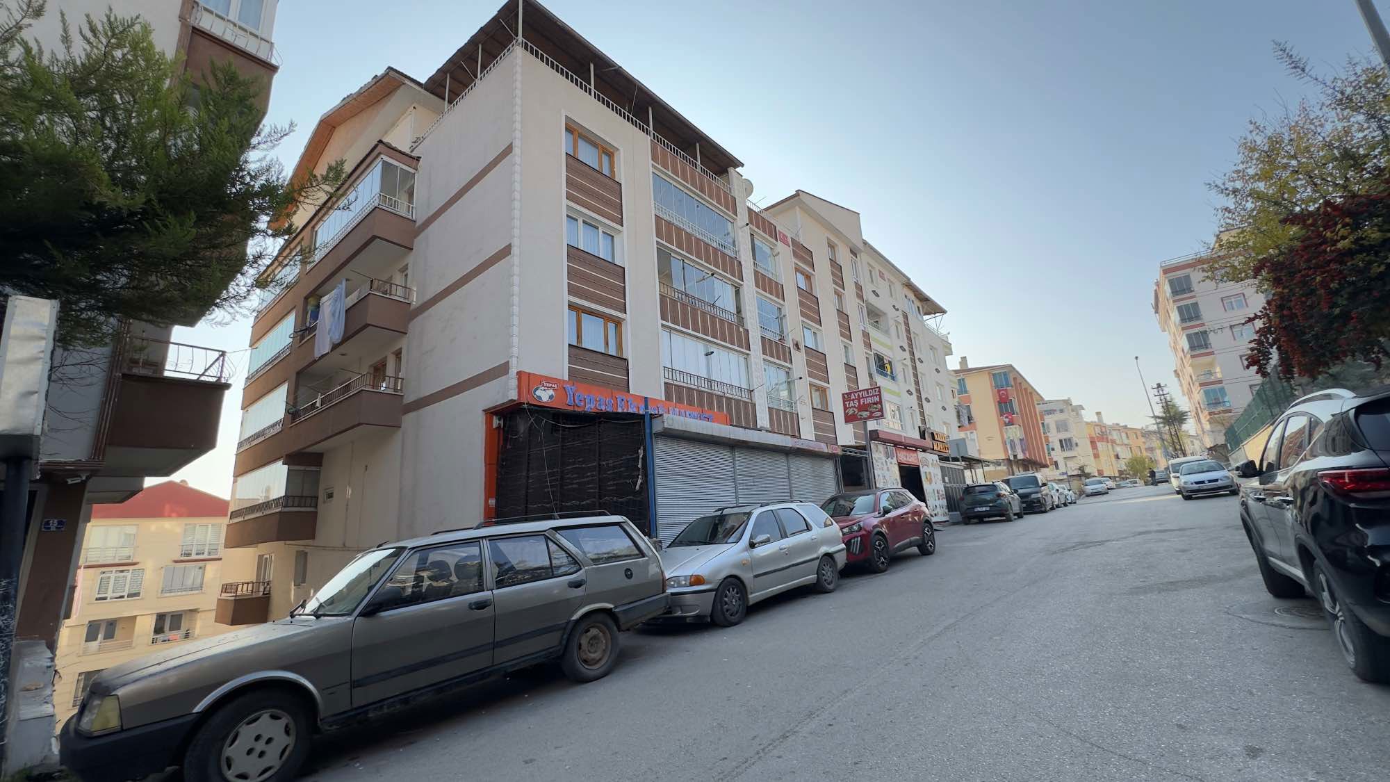 ETİMESGUT ALSANCAK MAHALESİ FUL YAPILI 3+1 SATILIK DAİRE