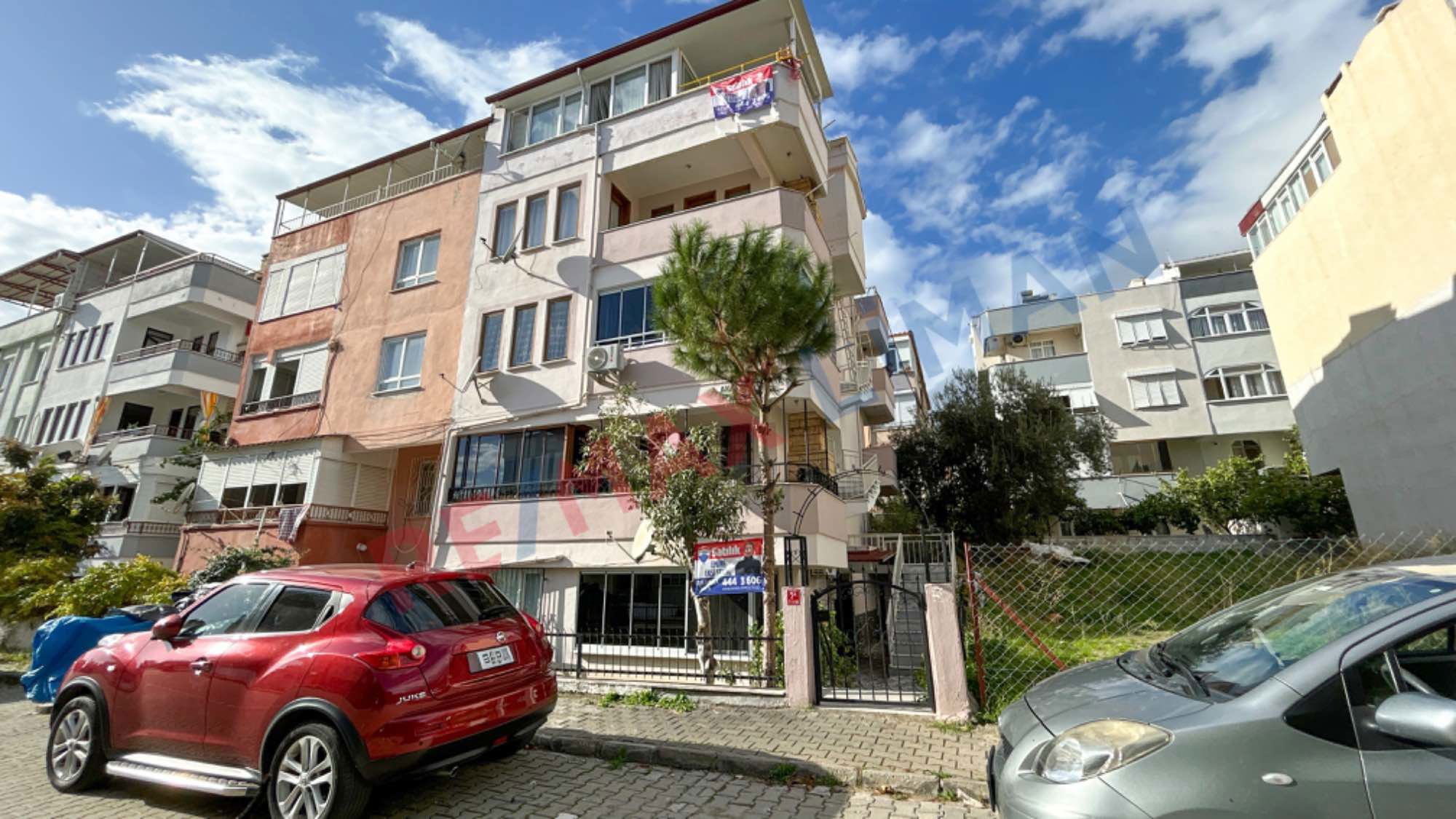 ALTINOLUK'DA DAĞ VE KISMİ DENİZ MANZARALI SATILIK DUBLEKS DAİRE
