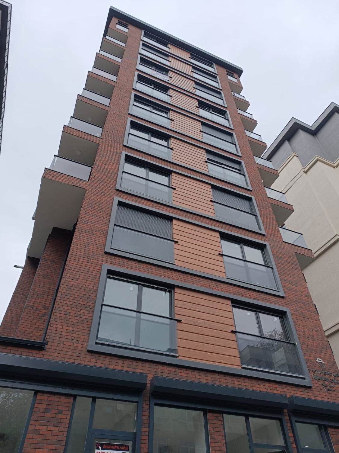 SUADİYE'DE SAHILE YÜRÜME MESAFESINDE DAİRE