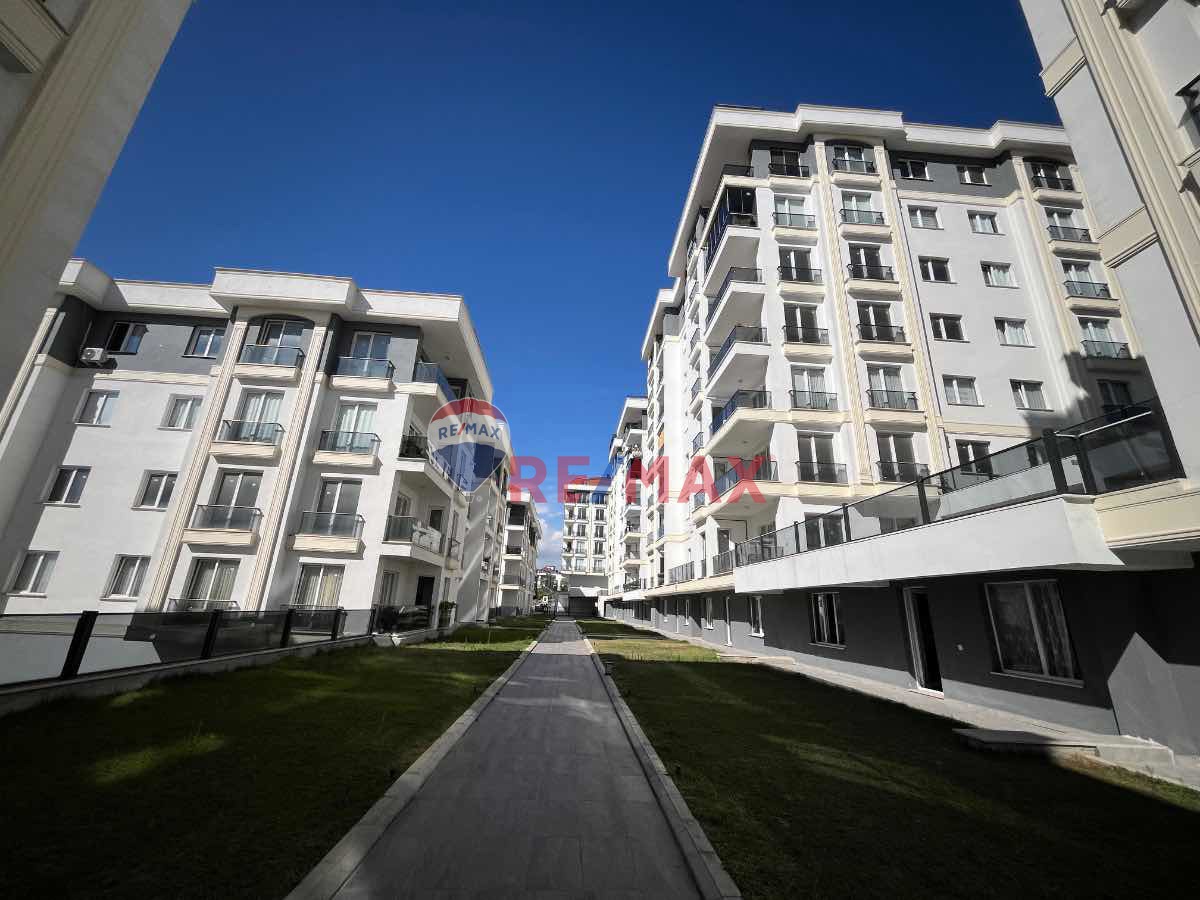 AQUA KAVAKLI 2 SITESINDE DENIZ MANZARALI SATILIK 2+1 TEMIZ DAIRE