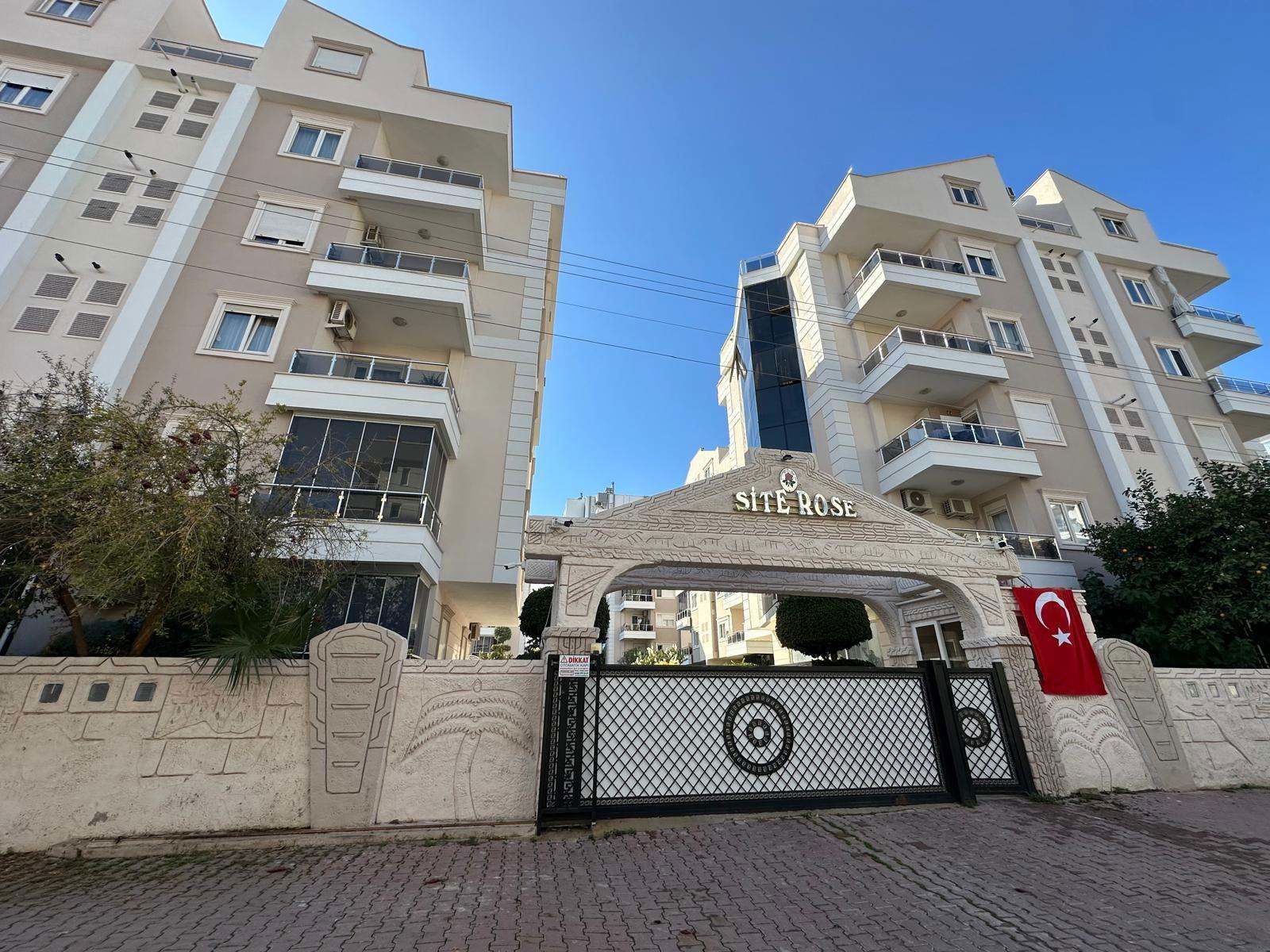 KONYAALTI LİMAN MAHALLESİ’NDE SATILIK 4+1 DUBLEKS