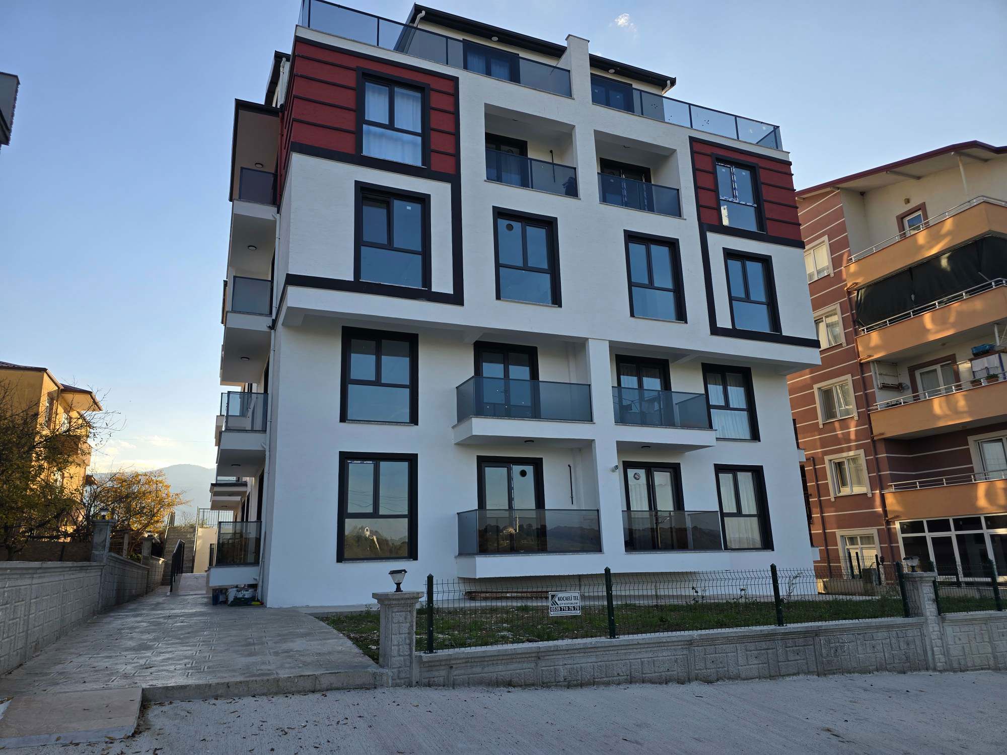 KARTEPE İBRİKDERE MAH. SATILIK 4+1 SIFIR ÇATI DUBLEKS DAİRE