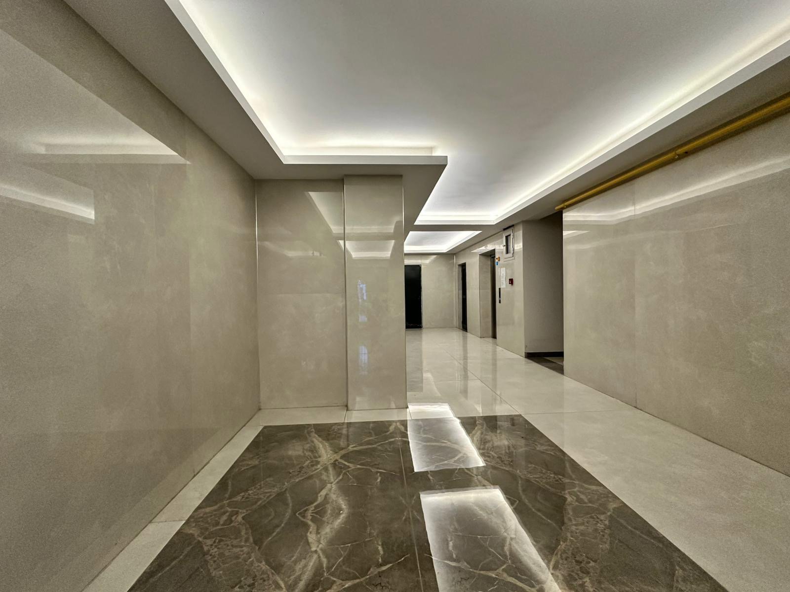 REMAX PARK BARLAS GÜRLER'DEN LİMAN MAH.'DE DENİZ MANZARALI SATILIK 2+1DAİRE