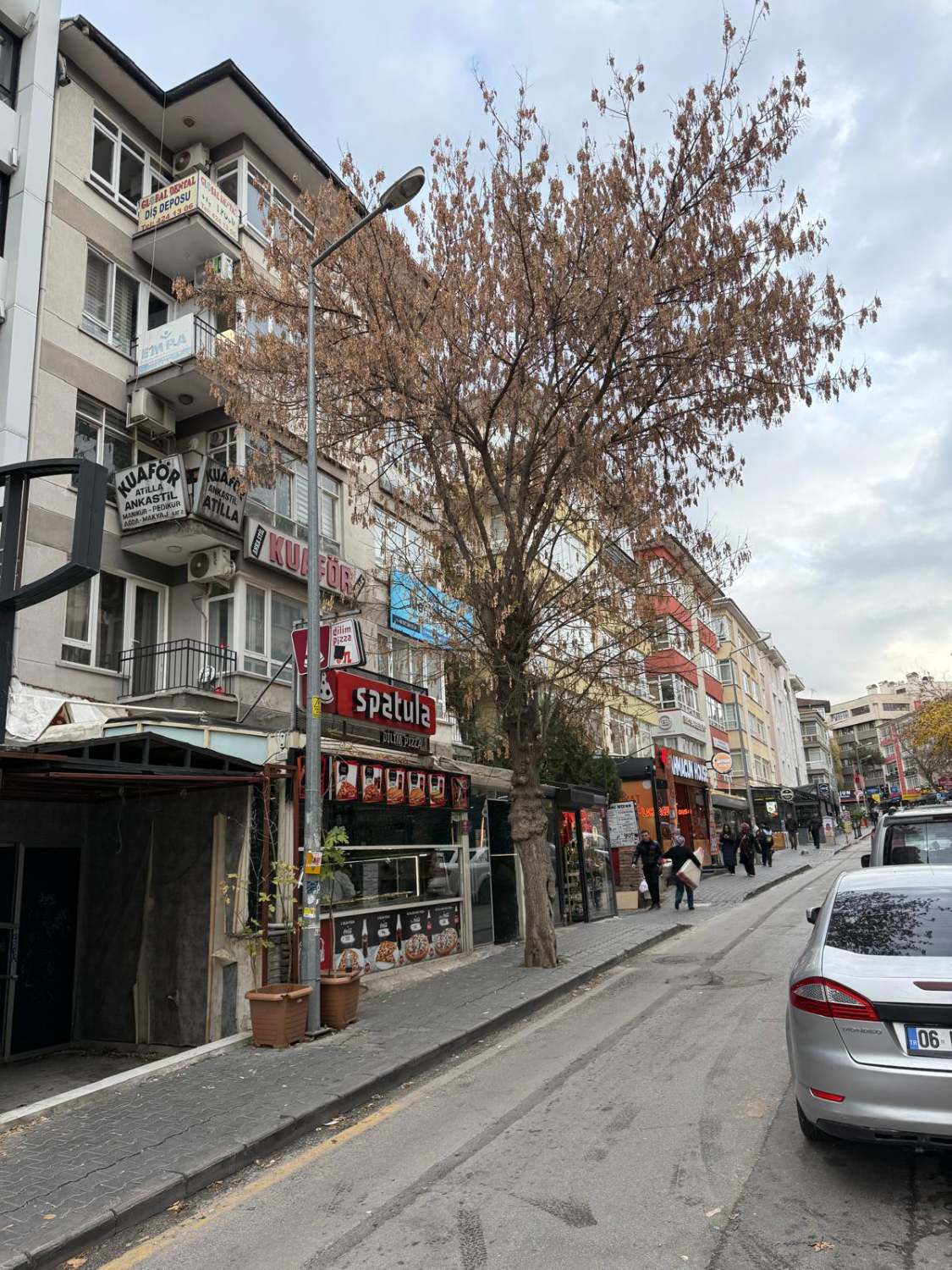 KIZILAY SELANİK CADDESİ OTOPARKLI SATILIK İŞYERİ