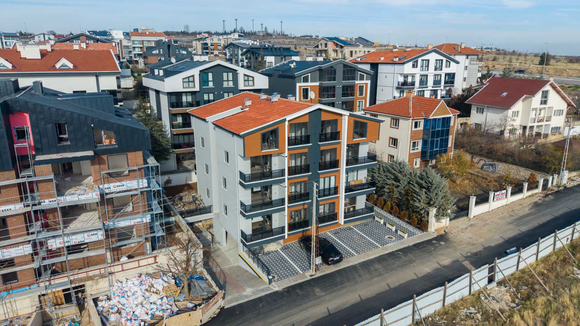 TAŞPINAR MERKEZDE OTURUMA HAZIR 1+1 SIFIR DAİRE