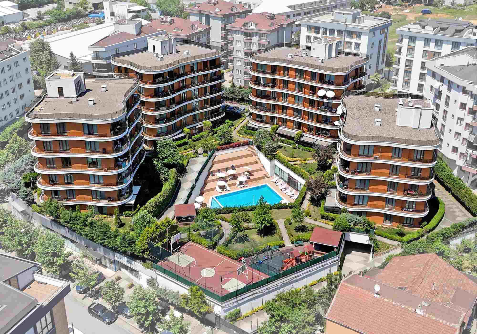 CITY AMBIANCE'TA GENİŞ OTURUMLU SATILIK 1+1 DAİRE