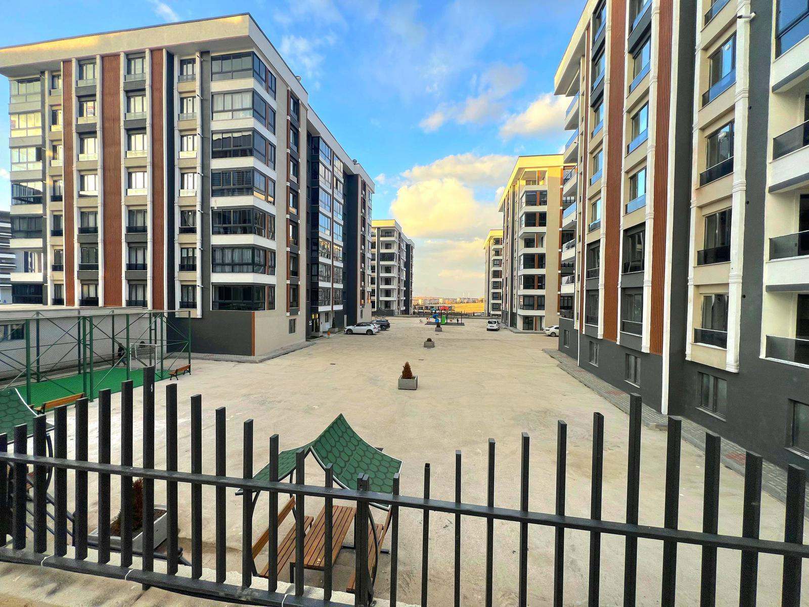 RE/MAX ÖNEM'DEN YILDIZKENT'TE SATILIK ULTRA LÜKS 4+1 DAIRE