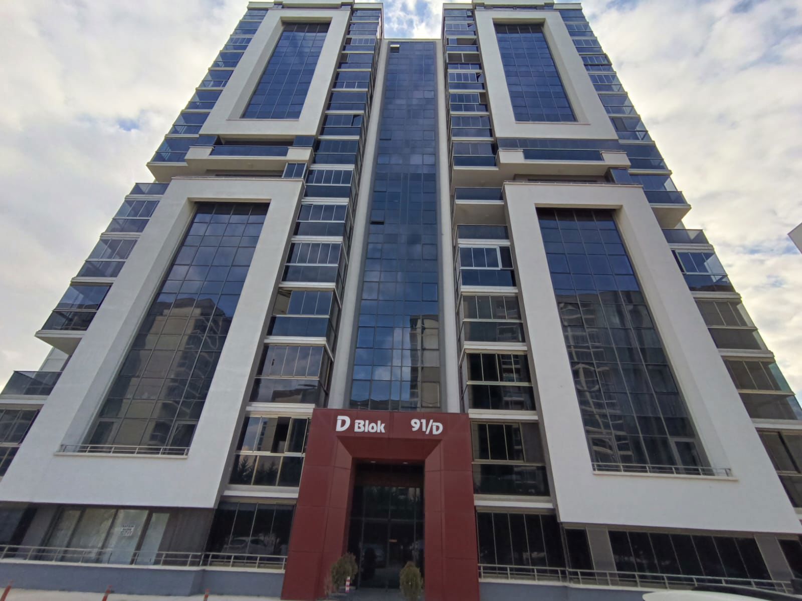 BAĞLICA OPEN SKY TEMİZ SATILIK 4+1 DAİRE