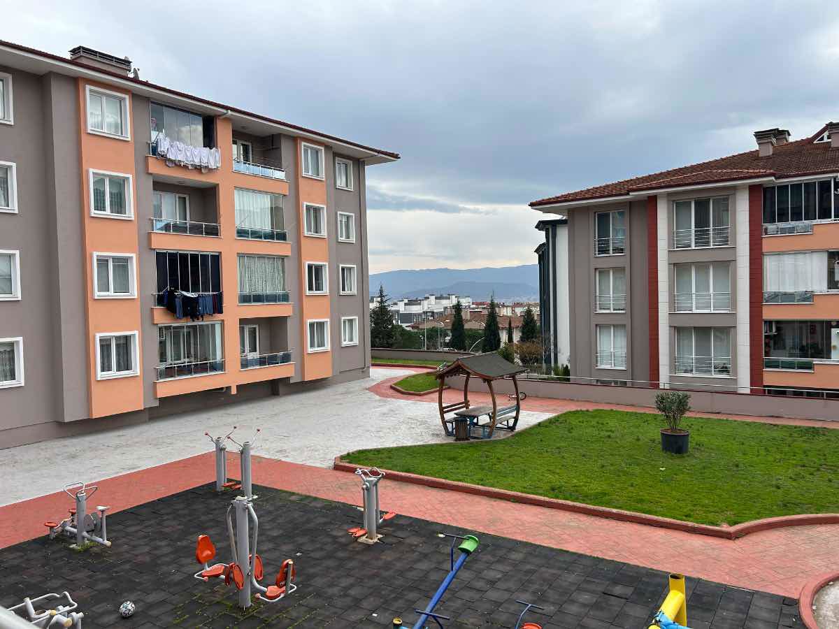 TÜRKÖZ ÇENEDAĞ SİTESİNDE SATILIK 3+1 DAİRE