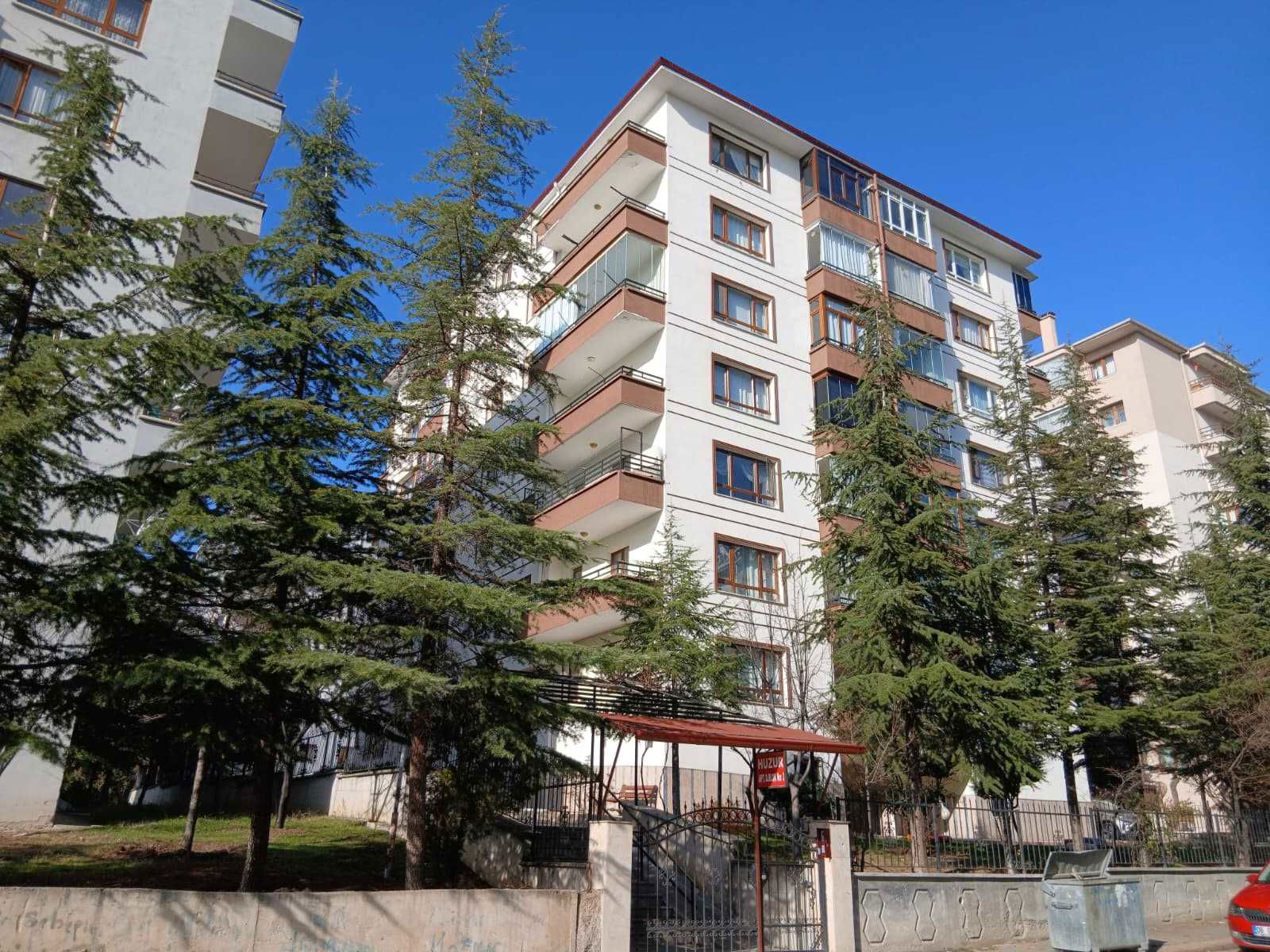 OSTIM SERHAT MAHALLESINDE ARA KAT MASRAFSIZ GENIŞ 3+1 DAIRE