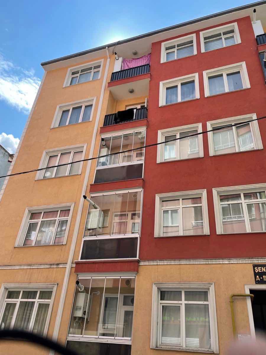 HACISIYAM MAHALLESI FATIH CADDESI’NDE KIRACILI SATILIK 2+1 DAIRE